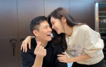 二婚家庭女人女儿给爸爸发祝福语爸爸为什么不给妈妈说?- 专业有问必答 平台